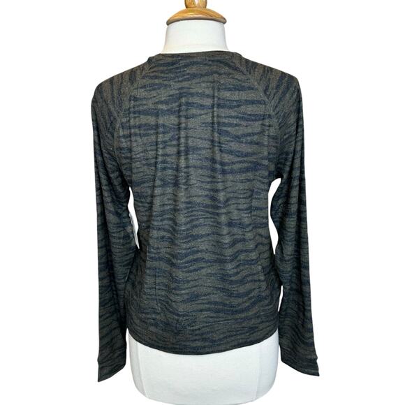 NWT Beyond Yoga Women's Olive Green Camo Crewneck Sweatshirt Relaxed Size L - Picture 6 of 10